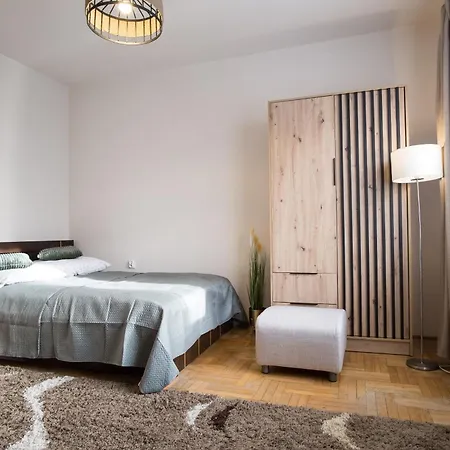 W Rojach Apartzakop